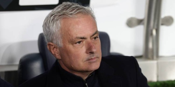 意甲金靴7500万欧加盟土超，3大亿元先生齐聚，穆里尼奥压力更大了